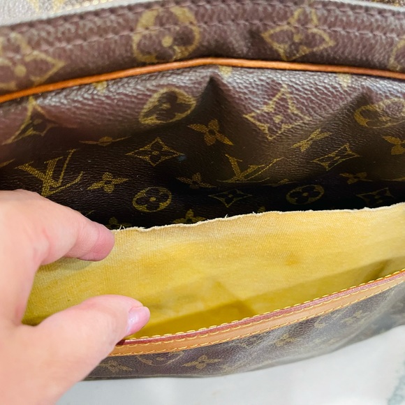 Louis Vuitton Reporter GM - Picture 8 of 8